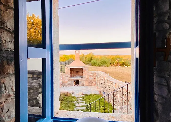 Authentic Stone House Miro Rajki